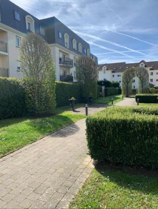 Les Jardins De Magny.公寓 外观 照片